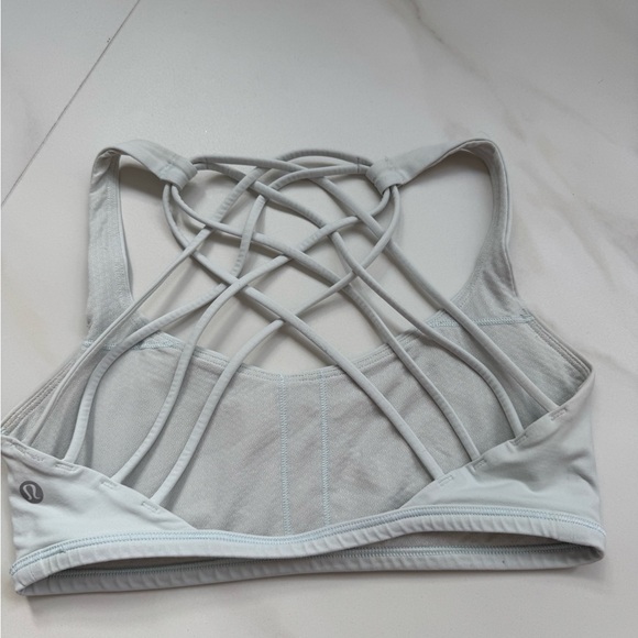 Lulu lemon bra size 4 light blue - Picture 3 of 5